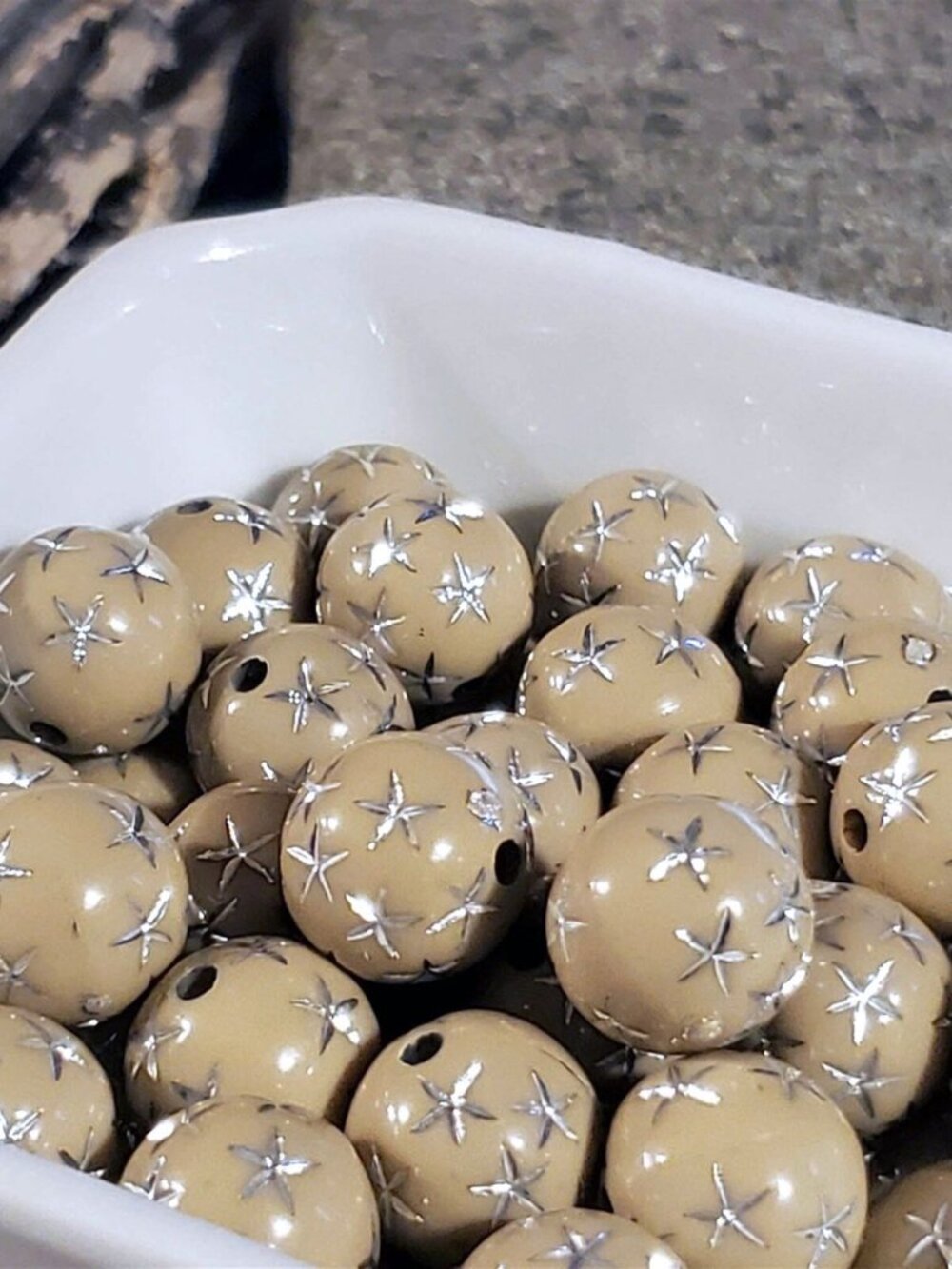 Vintage Retro Beige Tan Silver Stars 12mm Round Acrylic Shabby Chic Beads 10 pcs